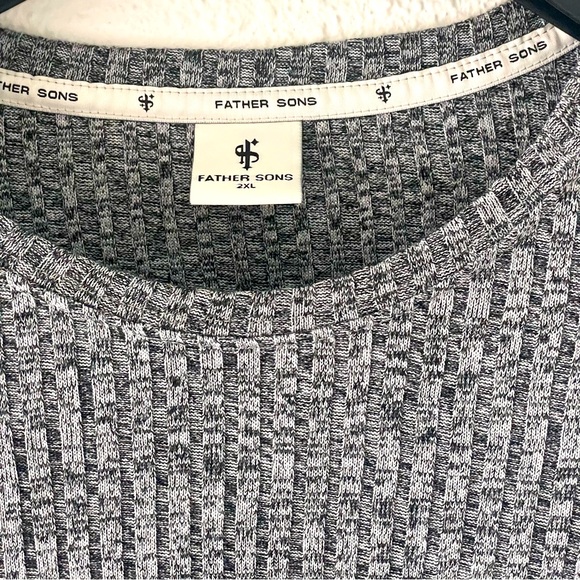 Men’s Sweater - Picture 2 of 12